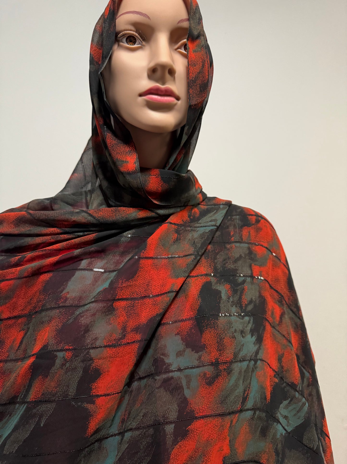 An ultra-soft, feather-light head scarf designed to move with you. Breathable, gentle on hair, and perfect for all-day comfort