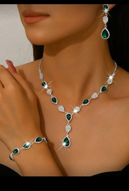 Women’s Fashion Jewelry Set – Necklace & Earrings
