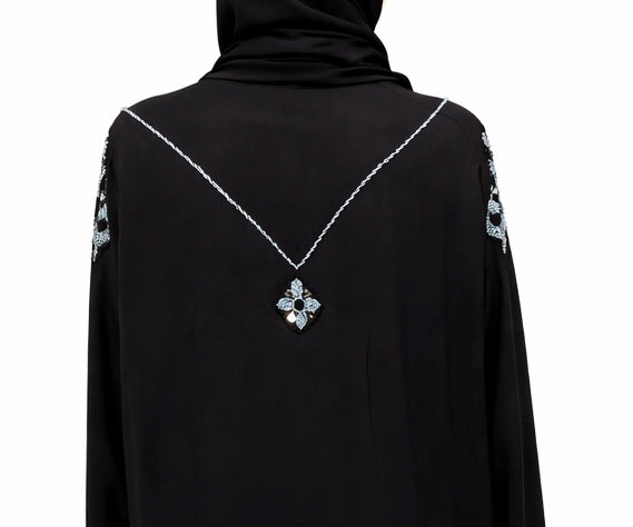 Dubai close Aba  Women wear