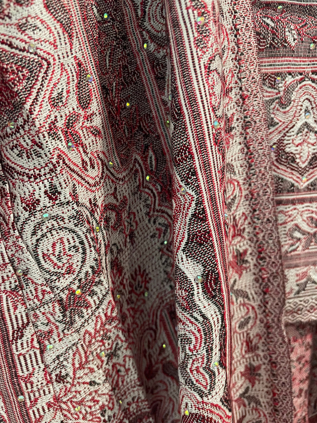 Elegant Pashmina Pattern Open Abaya – Soft Neutral Paisley Design